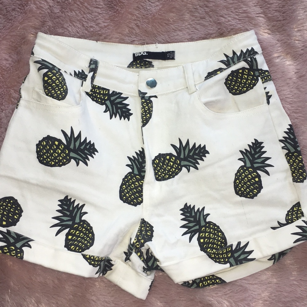 BDG pineapple shorts - Picture 3 of 5
